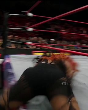 Wrestling celebrity in black bodysuit shows off thick curves