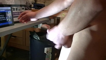 2128 Je suce un hétéro pour 200 eurospour 200 euros j'arrive à sucer et me ...