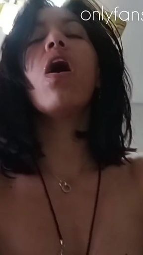 Argentinian Brunette Squirt, Hot Sex