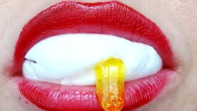 [Food Crush Mouth] Liquid Filled Gummy Ball Mouth - Sweet Juice Burst Close-Up