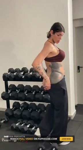 The Hottie Showing off Her Workout Skills, Being Sensual at the Gym.