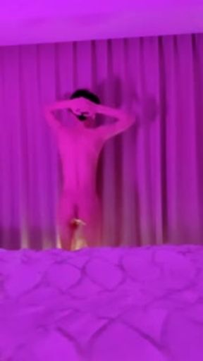 To pay off my online loan, I can only shoot nude tiktok, Toothless dance