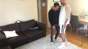 daddy pete breets brett on his new carpet