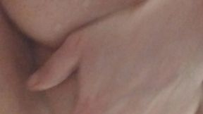 viens me voir sous me caresser sous ma douche