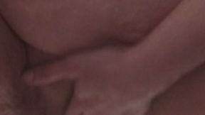 viens me voir sous me caresser sous ma douche