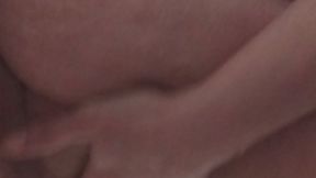 viens me voir sous me caresser sous ma douche