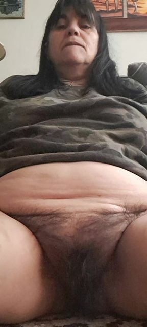 Look at Mature Stepmom's Hairy Pussy