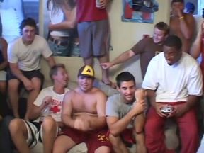 Two babes share one hard cock in the college dorm
