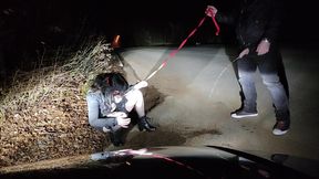 slutmomhappiness breaks boundaries in outdoor pissing