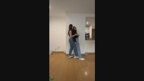 Nos follamos con nuestras zapatillas