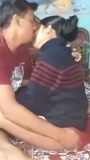 Bihari bhabhi ne dekha dewar ko masturbation kartye huye   Clip 1