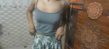 Desi Girlfriend Tights Pussy Having Sex  For The First Time Homemade Bathroom Sex Video