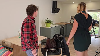 Cette semaine vid&eacute_os exceptionnel, sc&eacute_nario step-mom je visite l&#039_appartement ...