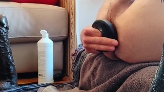 Pluging and pumping my backside outdoor