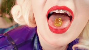 eating jelly candies in latex - mukbang video (arya grander)