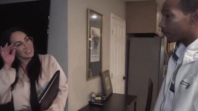 Latina Milf Big Ass - Queen Rogue