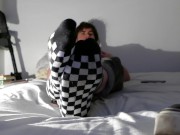 Vénère mes pieds français après une journée de skate (partie 1)