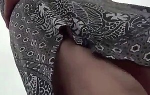 Josefina la canaria chupa la polla de su amigo en un asadero