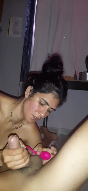 Vanessinha&#039;s Perfect Blowjob on the Bull