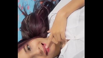 Mejor amiga lame mi co&ntilde_o, folla duro y se corre en mis bragas ( CASERO REAL)