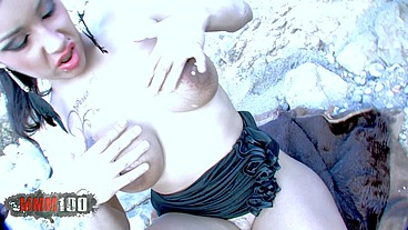 Silvana Rodriguez - a hot star at the beach!