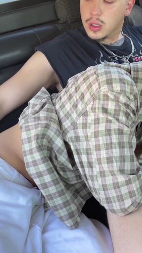 Big Cum Shot! Sucking off My Dl Homie Car Fun Hardcore Gay