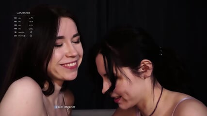 russian lesbian kiss