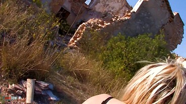 Young arab slut Nyl Bahia b. outdoor Anal fucking