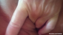 Selfshot Saturday : fingering in my bathroom for you in today´s selfie porn clip