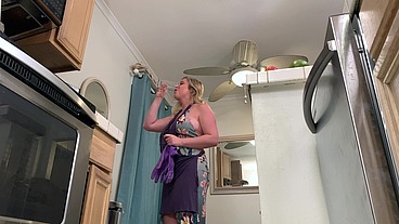 Stepmom is horny and stuck in the dishwasher