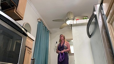 Stepmom is horny and stuck in the dishwasher