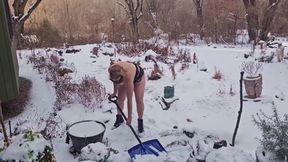MY Mommy Shovels Snow with Her BIG Tits Swinging and Juicy Ass Out on a Snowy Day