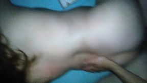 culeando de lado con mi novia