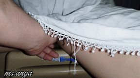 girlfriend not wearing panties outside and i play her pussy.