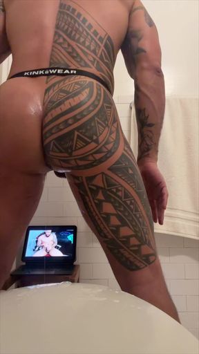 Xxl Dildo Training Mr Hankey Toys, Greedy Cluster, Topped Toys, Kink3d and Kink_wear