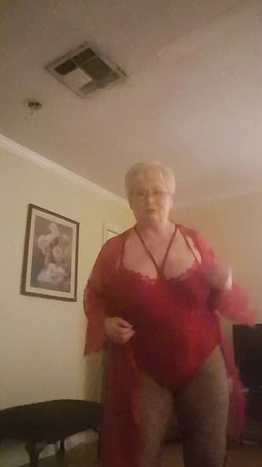 Horny Sexy Granny Gilf Showing Off Her Big Boobs And Fat Pussy While Dancing