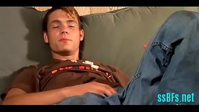 Nude hunk works his wang