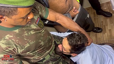 Funcionários Fazendo Orgia com o Chefe Após o Expediente