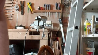 Vídeo casero de una chica europea amateur masturbándose con un consolador