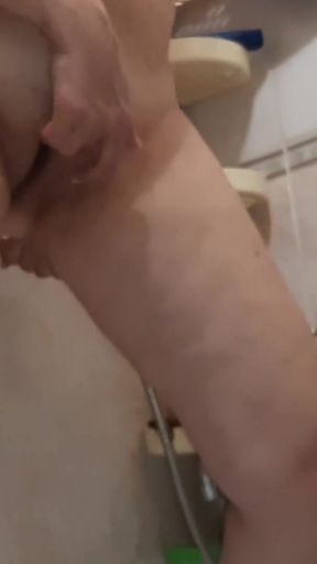 Must-share moment from &quot;I caught my stepmother in the bathroom and started watching on her&quot;