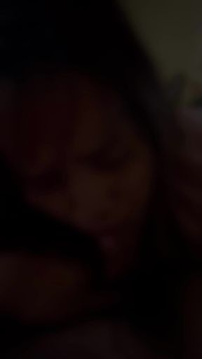 Fit amateur babe deepthroats on cam