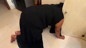 egyptian hot stepmom stuck in closet when she was cleaning & open her big ass for get anal fuck