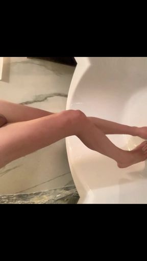 I peed on my little feet   Clip 2