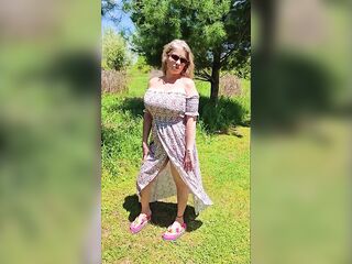 ONLYFAN LARGE TIT MOM Real WIFE Voyuer COMPILATION Episodes