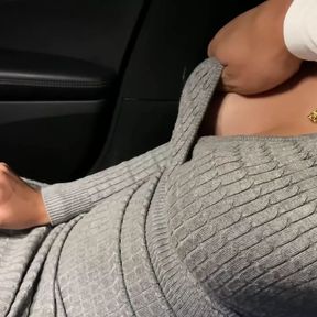 Blowjob in the car on the first date