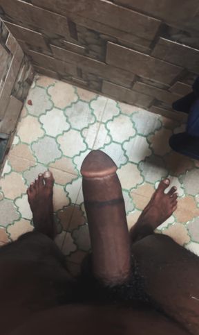 Video dhekke hila je pani nikala