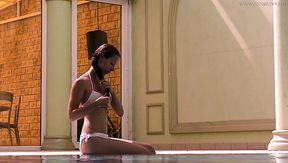 Sexy all alone svelte mermaid Irina Russaka flashes her small tits underwater