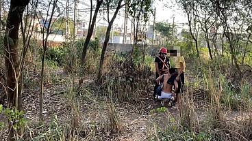 Luccas melo - Ofereceu o cuzinho para homens que caminhavam pelo parque afim de fuder