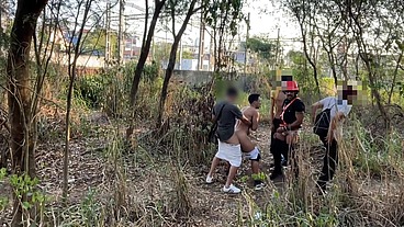 Luccas melo - Ofereceu o cuzinho para homens que caminhavam pelo parque afim de fuder