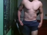 See My gains and dance a litter reggaeton